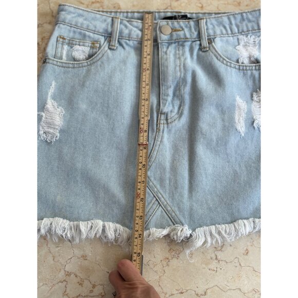 Forever 21 Light Blue Distressed Denim Mini Skirt With Frayed Hem & Pockets Size - Picture 4 of 6